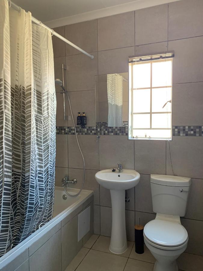 Rhino House With 3 Bedrooms Next To Pilanesberg And Sun City Mogwase Экстерьер фото