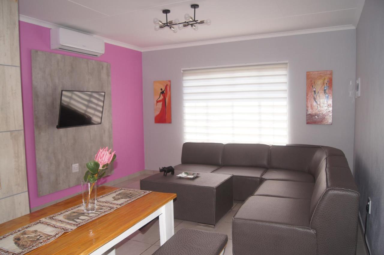 Rhino House With 3 Bedrooms Next To Pilanesberg And Sun City Mogwase Экстерьер фото